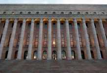 Riksdagen behandlar betänkande om Finavia-härvan