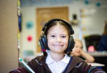 Småbarnspedagoger och förskolelärare rädda för att vara på jobbet – och bli av med det Småbarnspedagoger och lärare inom förskoleundervisningen är rädda för att gå till jobbet. De efterlyser klarare riktlinjer för att undvika smittspridning. Bild: Unsplash/Ben Mullins.