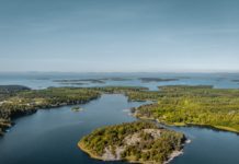Turistnäringen går back med miljarder – Åland extra utsatt Åland påverkas hårt av coronarestriktionerna då turistnäringen är öns största inkomstkälla. Bild: Unsplash/Tommi Selander.