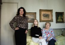 Lika men olika: boomers vs zoomers Från vänster: Miira Ojanen, Nova Lindahl och Iris Ojanen