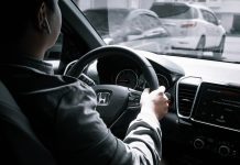 Förnyande av körkortslagen med de ungas säkerhet i åtanke Förnyande av körkortslag