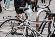 Mönster i medierapporteringen stärker stereotyper Folkmassa