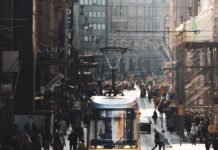 Inte ens Finlands president slipper undan biljettkontrollen – men vem gör?