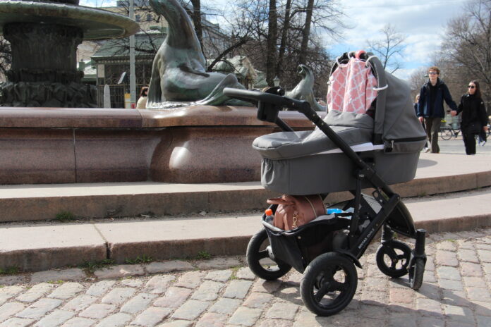 En barnvagn.