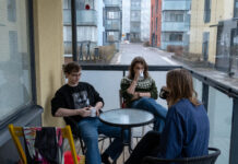 Bastu, balkong och billig hyra – det här kollektivet delar på precis allt