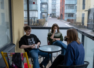 Bastu, balkong och billig hyra – det här kollektivet delar på precis allt